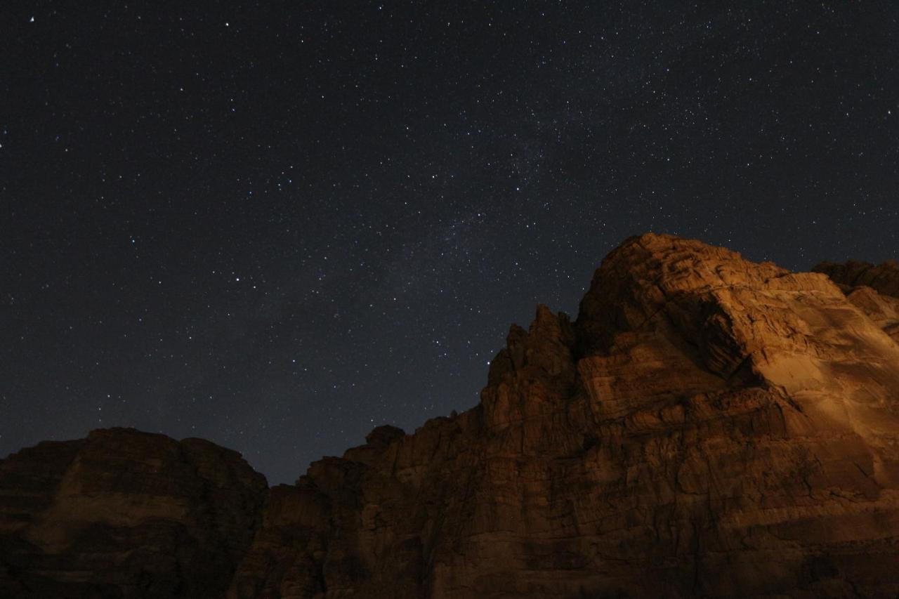 Wadi Rum Hugo Camp Extérieur photo