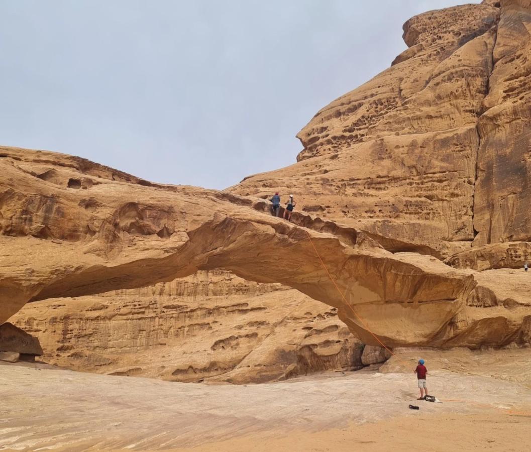 Wadi Rum Hugo Camp Extérieur photo