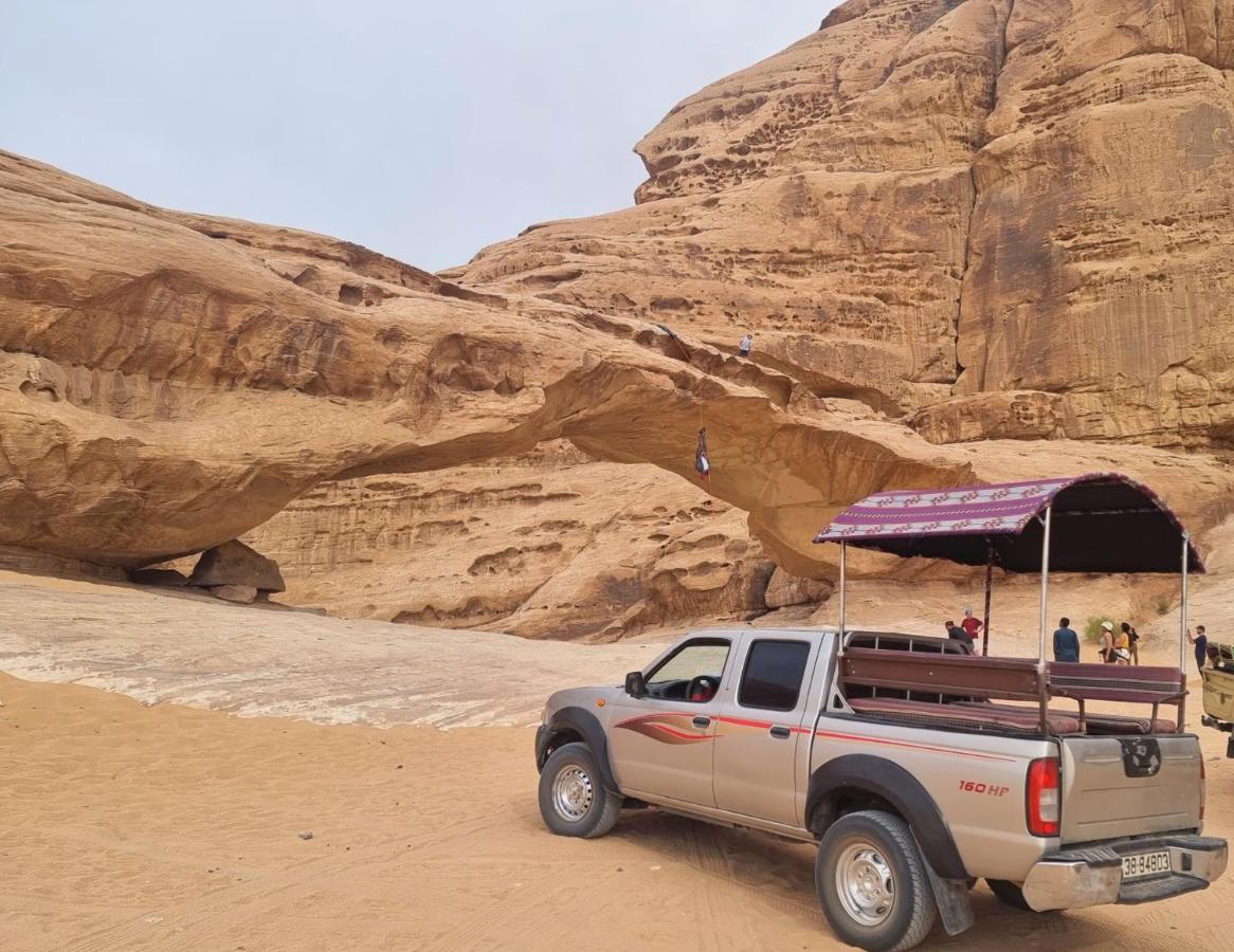 Wadi Rum Hugo Camp Extérieur photo