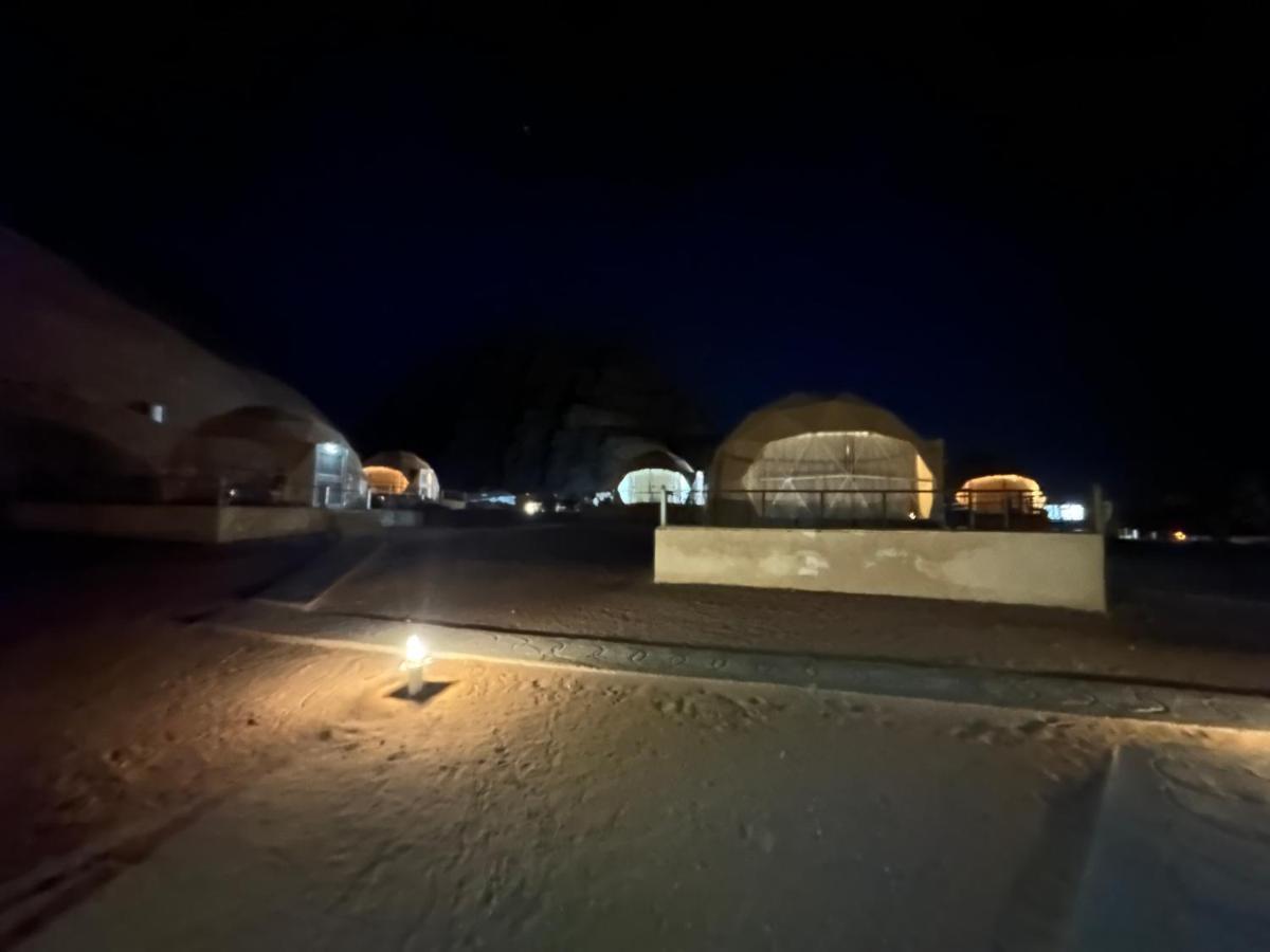 Wadi Rum Hugo Camp Extérieur photo